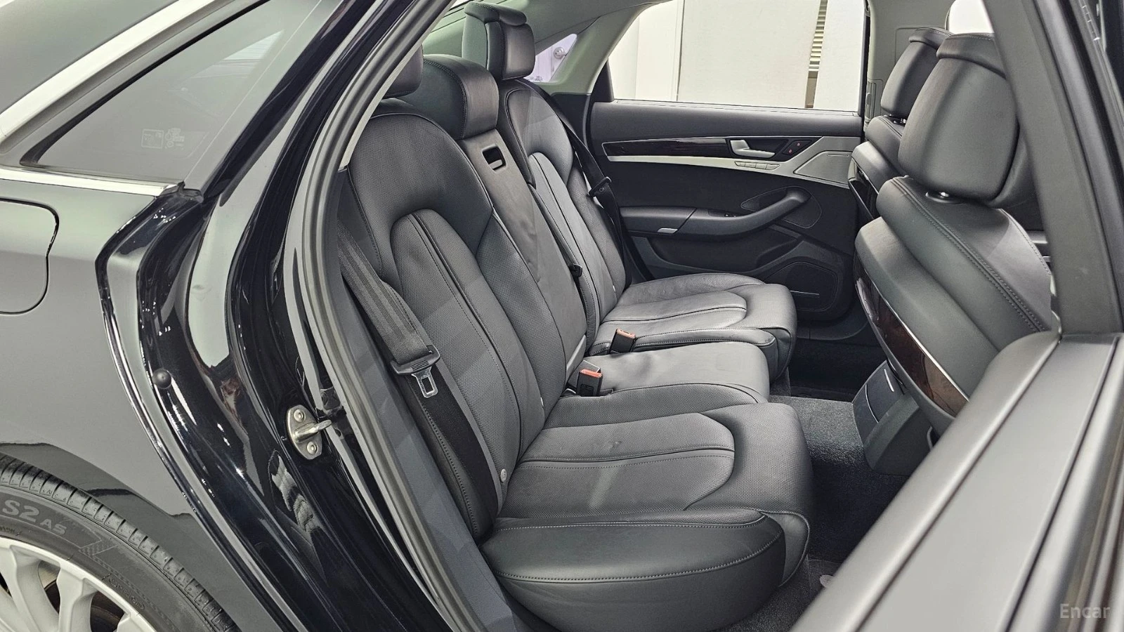 Audi A8 4.2 TDI* QUATRRO* PANO* КОЖА* ПОДГРЕВ* ОБДУХВ* НАВ, снимка 11 - Автомобили и джипове - 55466414