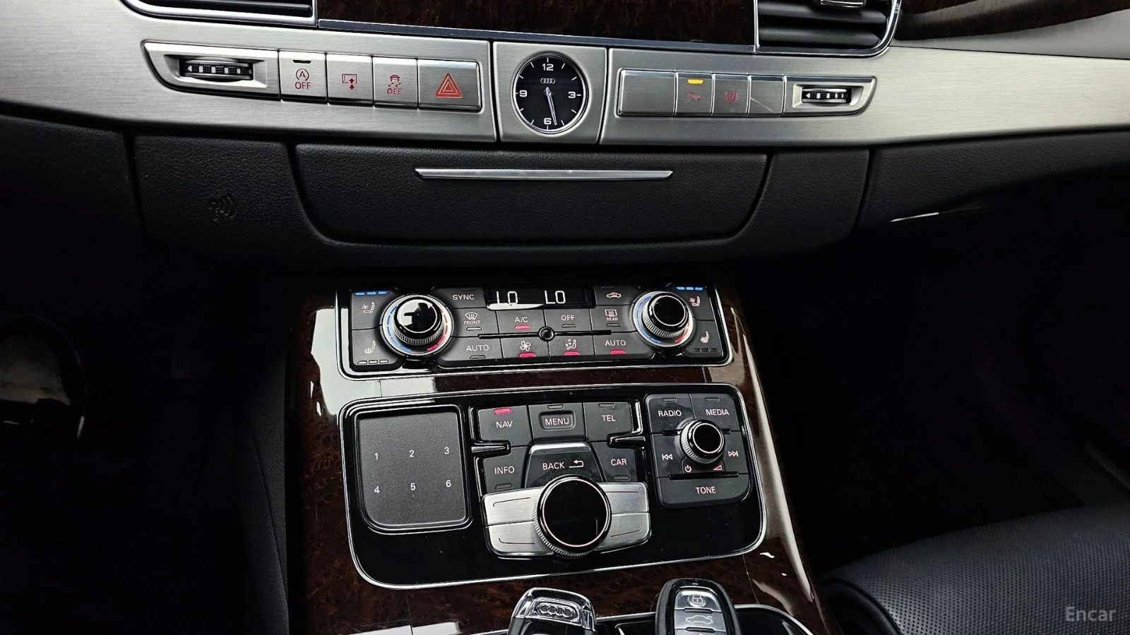 Audi A8 4.2 TDI* QUATRRO* PANO* КОЖА* ПОДГРЕВ* ОБДУХВ* НАВ, снимка 17 - Автомобили и джипове - 55466414