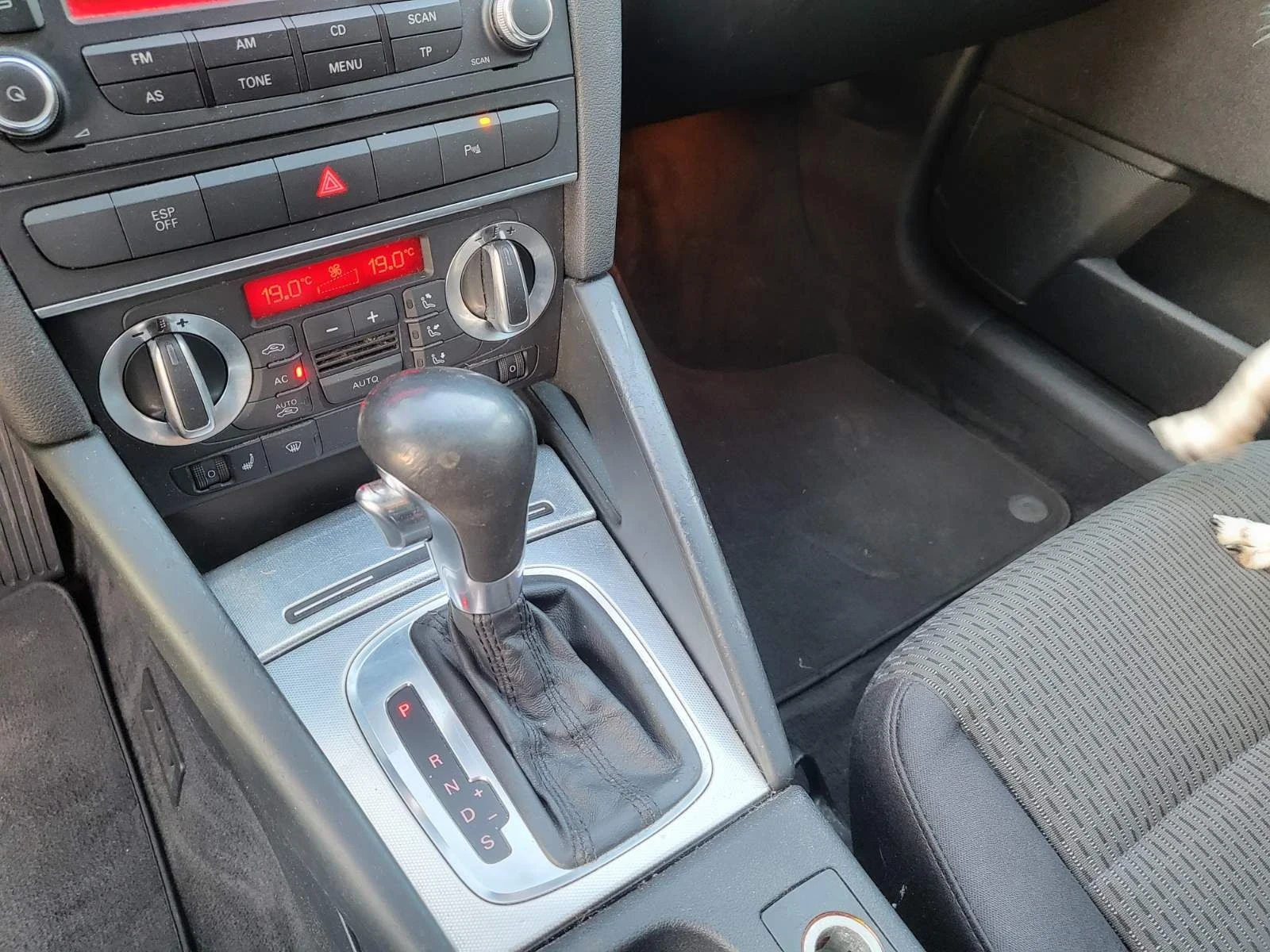 Audi A3 2.0 TDI Avtomat , снимка 11 - Автомобили и джипове - 55693920