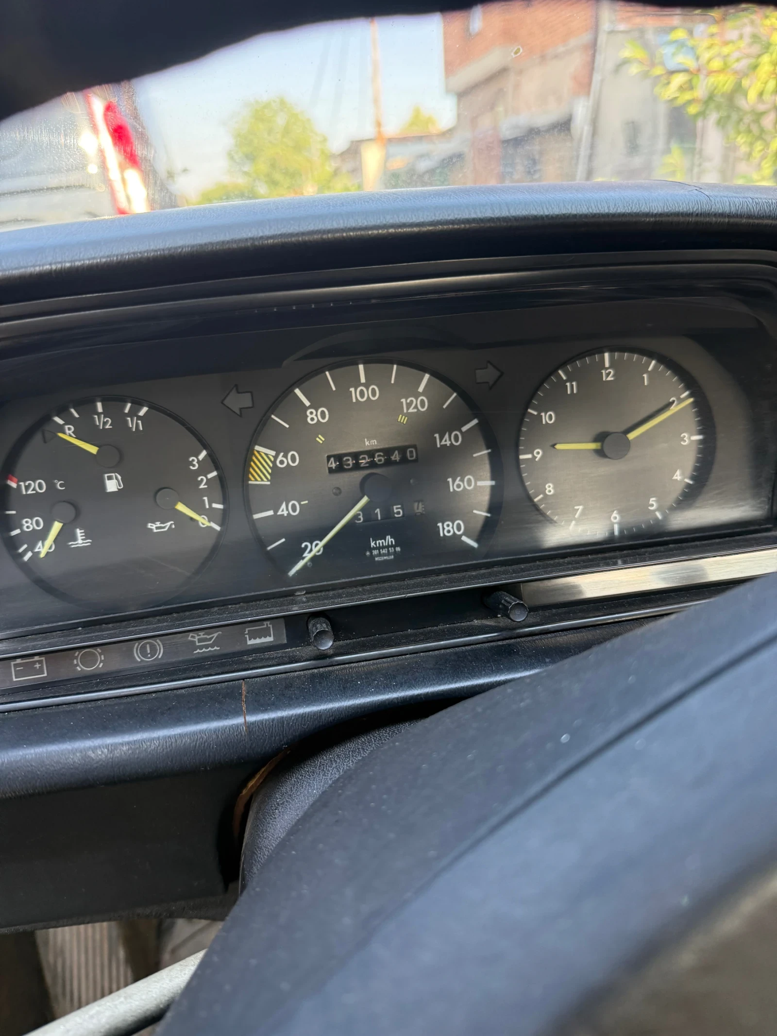 Mercedes-Benz 190 Седан, снимка 4 - Автомобили и джипове - 55645214