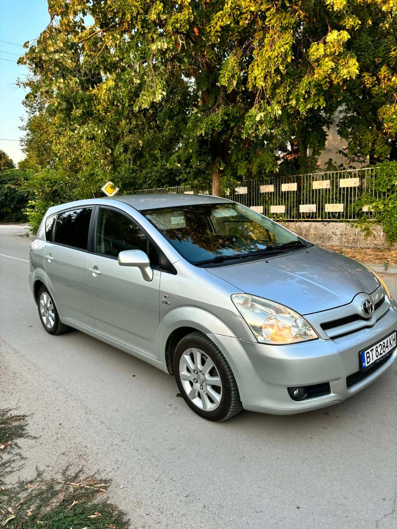 Toyota Verso, снимка 6 - Автомобили и джипове - 55695453