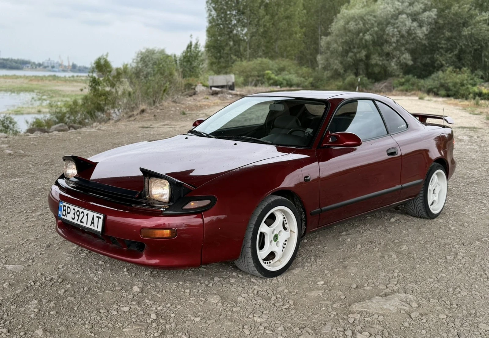 Toyota Celica 1.6 Бензин 125 к.с. климатик , снимка 3 - Автомобили и джипове - 55827325