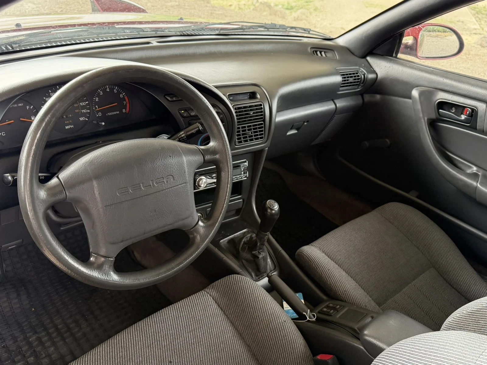 Toyota Celica 1.6 Бензин 125 к.с. климатик , снимка 12 - Автомобили и джипове - 55827325