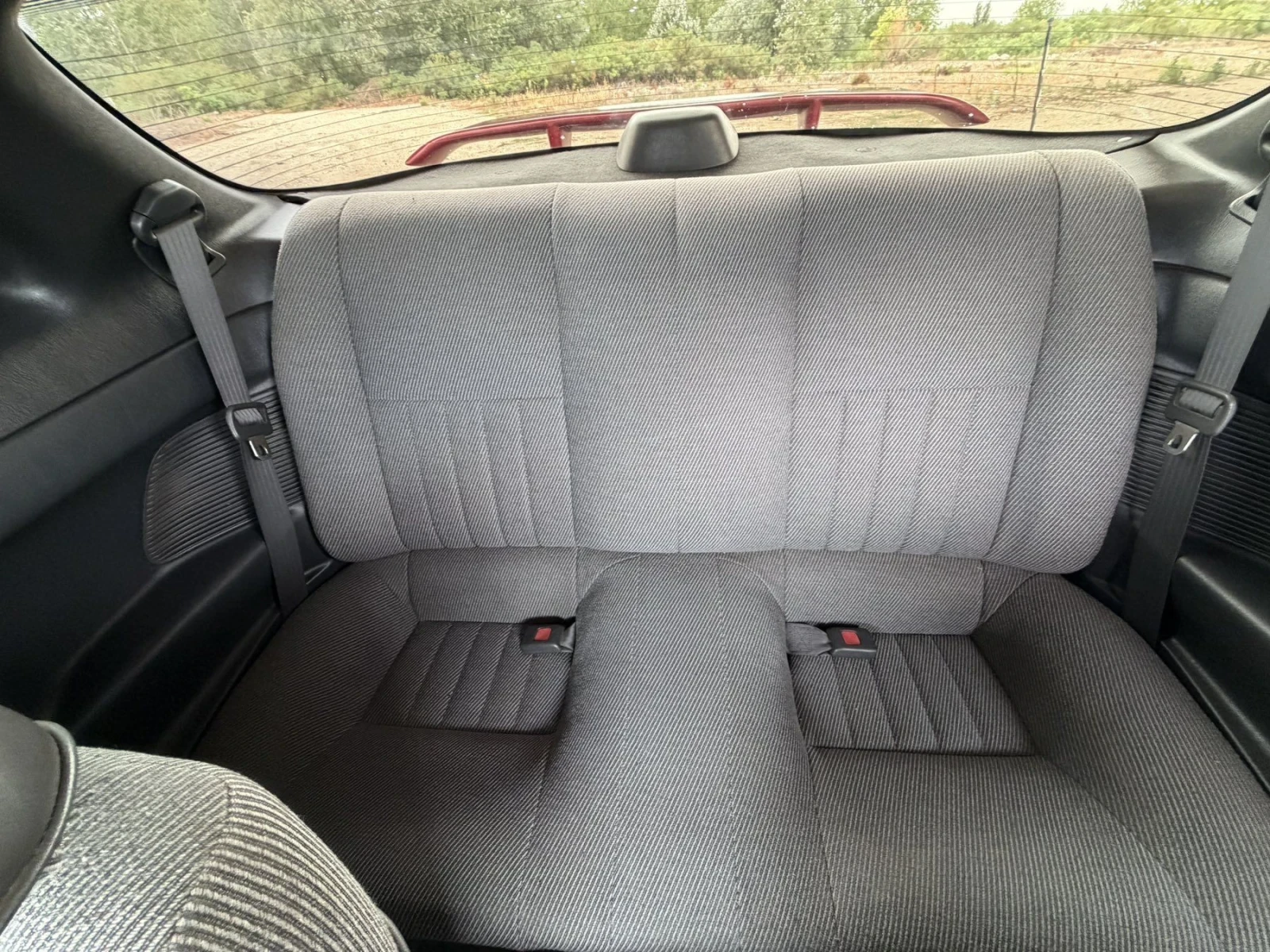 Toyota Celica 1.6 Бензин 125 к.с. климатик , снимка 14 - Автомобили и джипове - 55827325