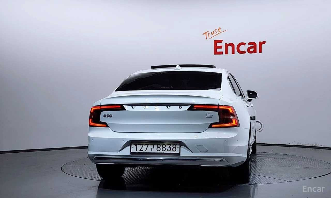 Volvo S90 T8* AWD* INSCRIPTION* ОБДУХВАНЕ* BOWER* WILKINS* Д, снимка 4 - Автомобили и джипове - 56076163