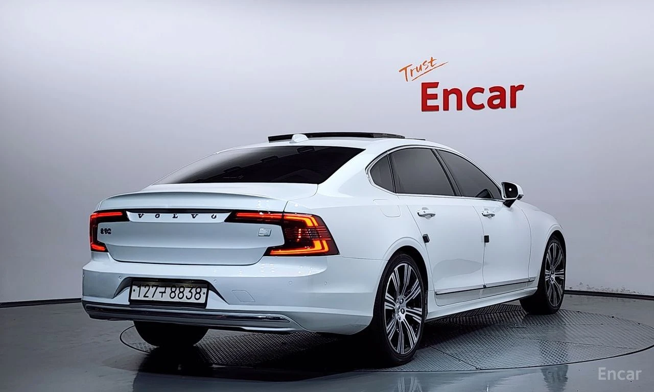 Volvo S90 T8* AWD* INSCRIPTION* ОБДУХВАНЕ* BOWER* WILKINS* Д, снимка 2 - Автомобили и джипове - 56076163
