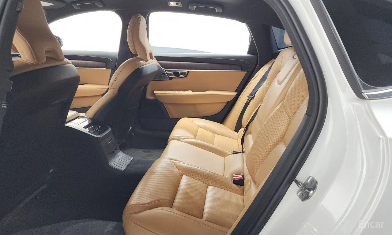 Volvo S90 T8* AWD* INSCRIPTION* ОБДУХВАНЕ* BOWER* WILKINS* Д, снимка 15 - Автомобили и джипове - 56076163