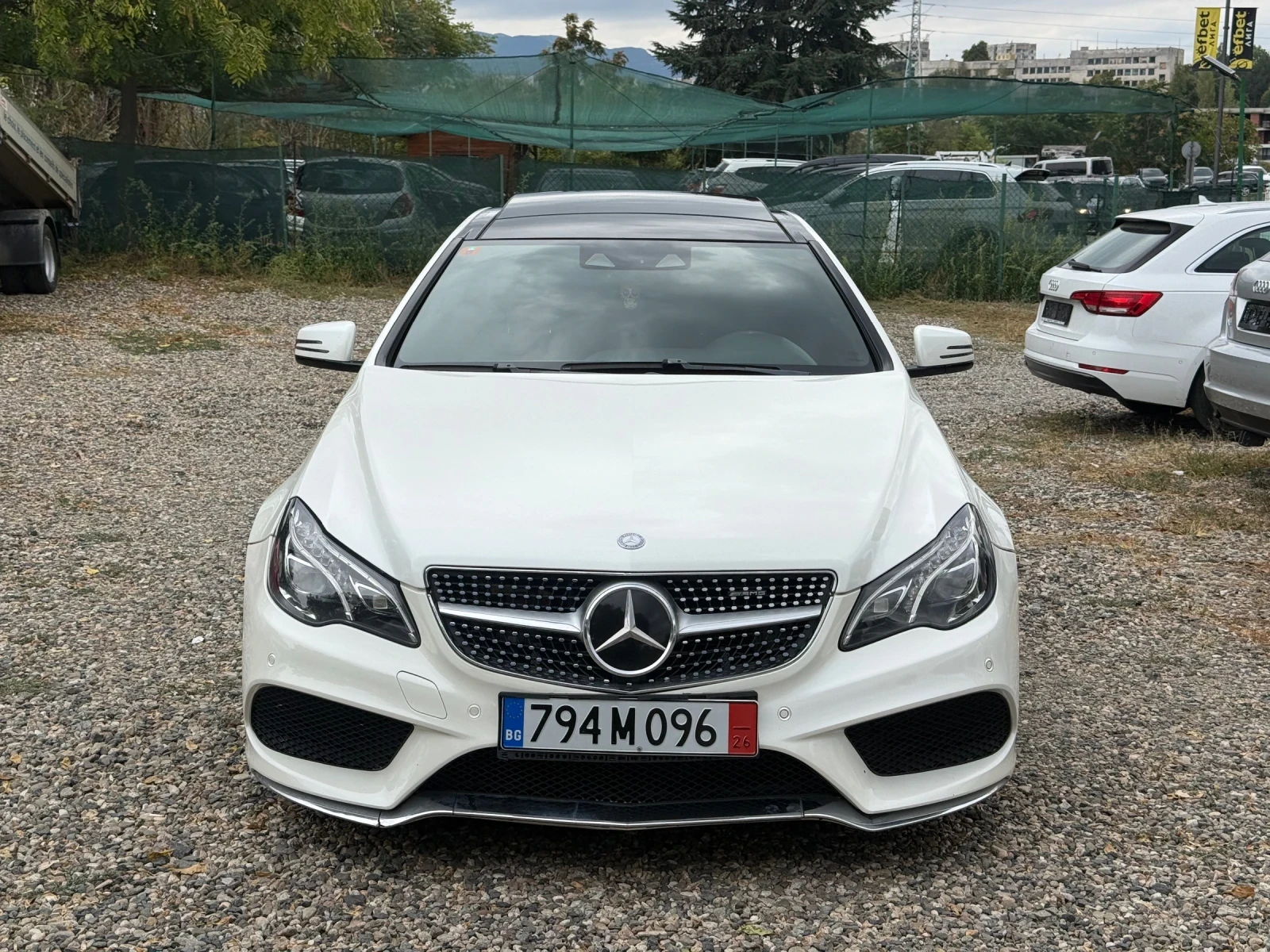 Mercedes-Benz E 350 AMG/Dist.Plus/обдухване/памет/Пано/Multibeam, снимка 2 - Автомобили и джипове - 56238093