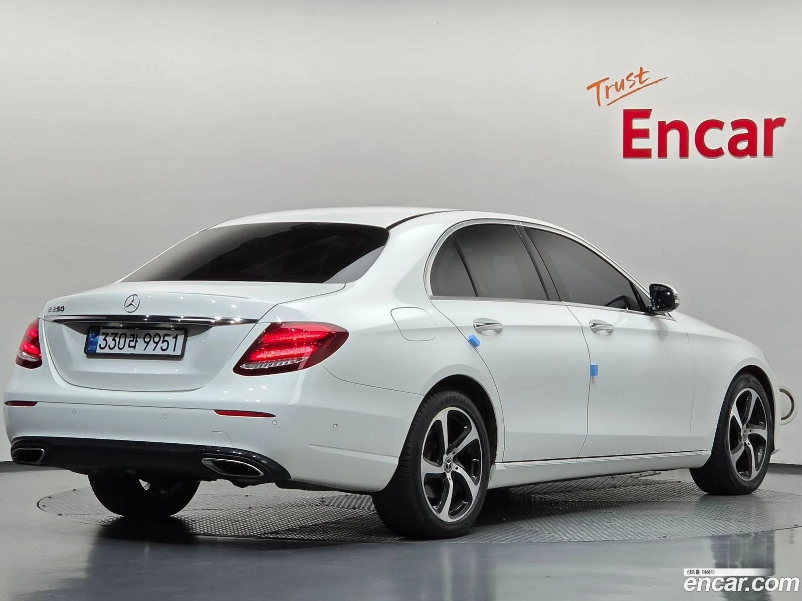 Mercedes-Benz E 250 E250 Avantgarde, снимка 2 - Автомобили и джипове - 56378713