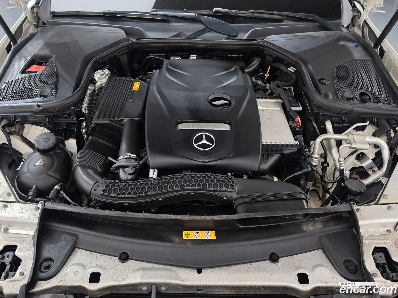 Mercedes-Benz E 250 E250 Avantgarde, снимка 6 - Автомобили и джипове - 56378713