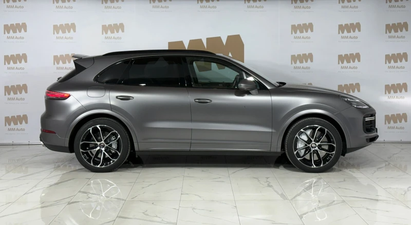 Porsche Cayenne Turbo Burmester* Pano* Chrono, снимка 3 - Автомобили и джипове - 48406359