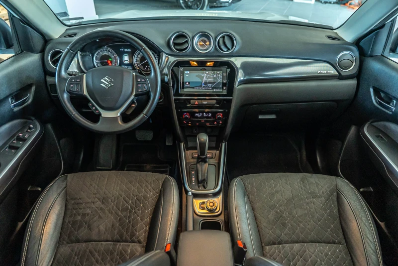 Suzuki Vitara, снимка 12 - Автомобили и джипове - 51505611