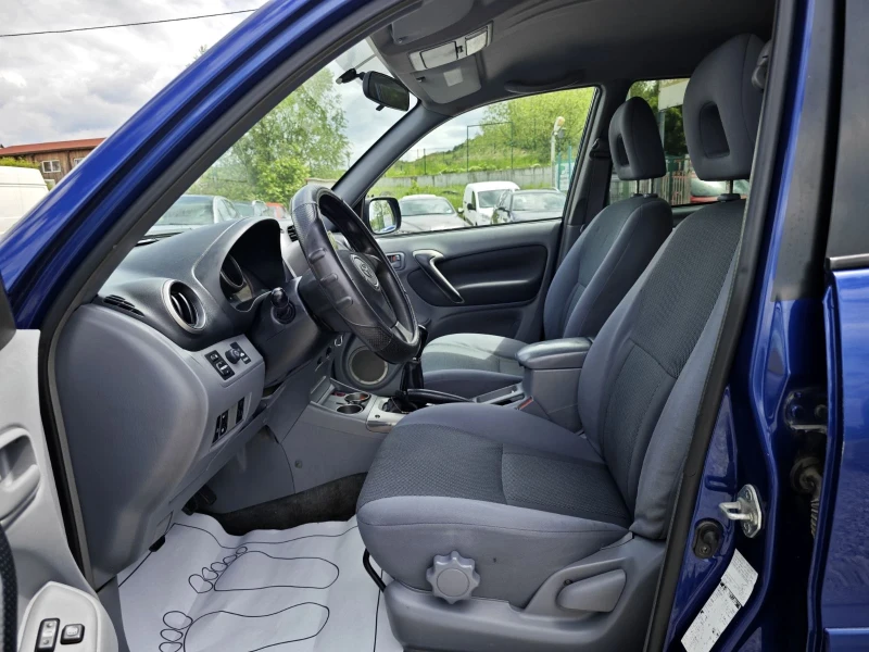 Toyota Rav4, снимка 9 - Автомобили и джипове - 52266154