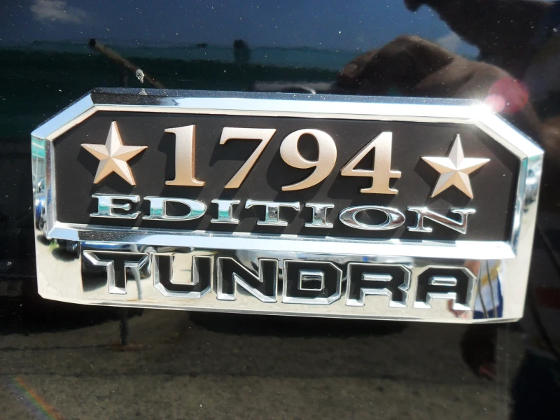 Toyota Tundra 5, 7i-V8-PLATINUM-1794EDITION-CREW CAB, снимка 17 - Автомобили и джипове - 51384545