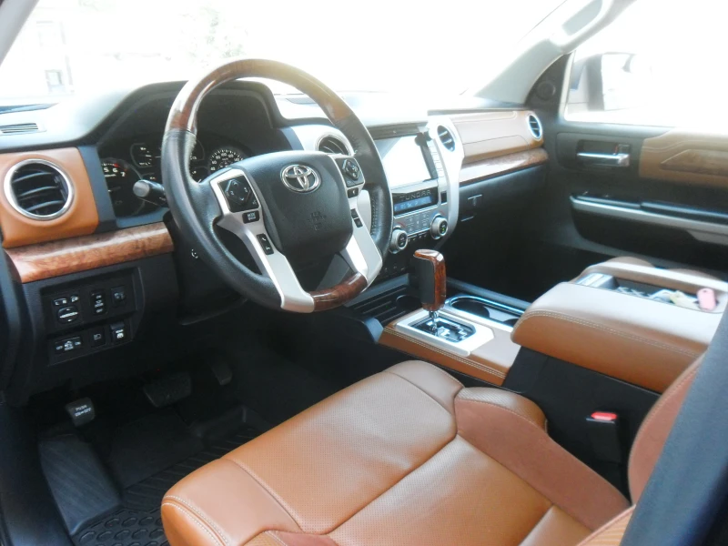 Toyota Tundra 5, 7i-V8-PLATINUM-1794EDITION-CREW CAB, снимка 9 - Автомобили и джипове - 51384545