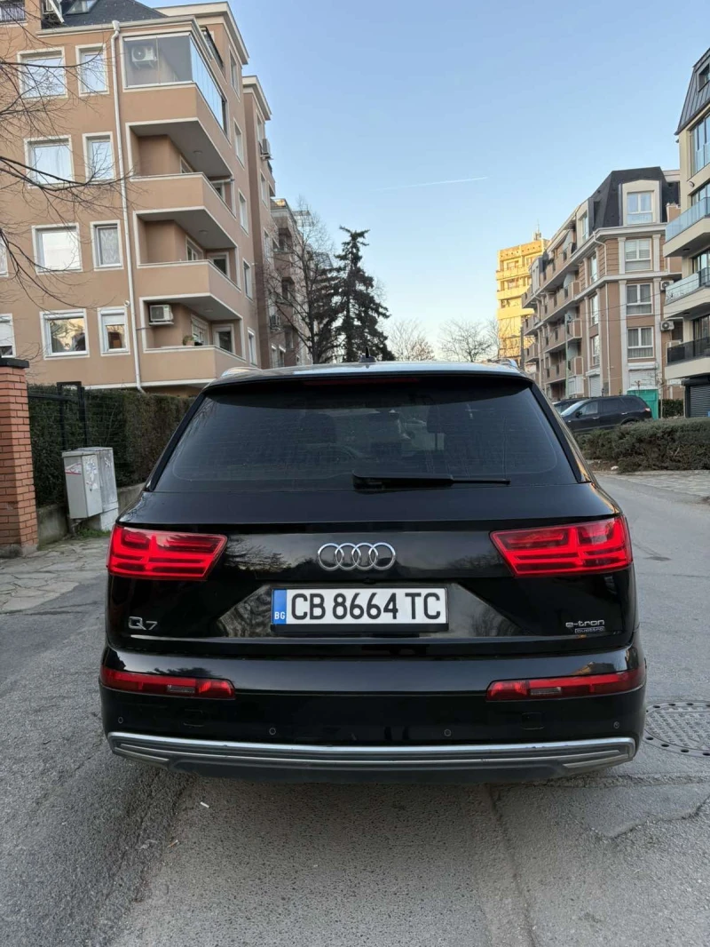 Audi Q7, снимка 6 - Автомобили и джипове - 52813209