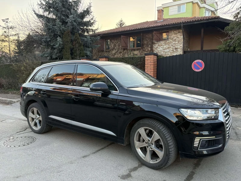 Audi Q7, снимка 3 - Автомобили и джипове - 52813209