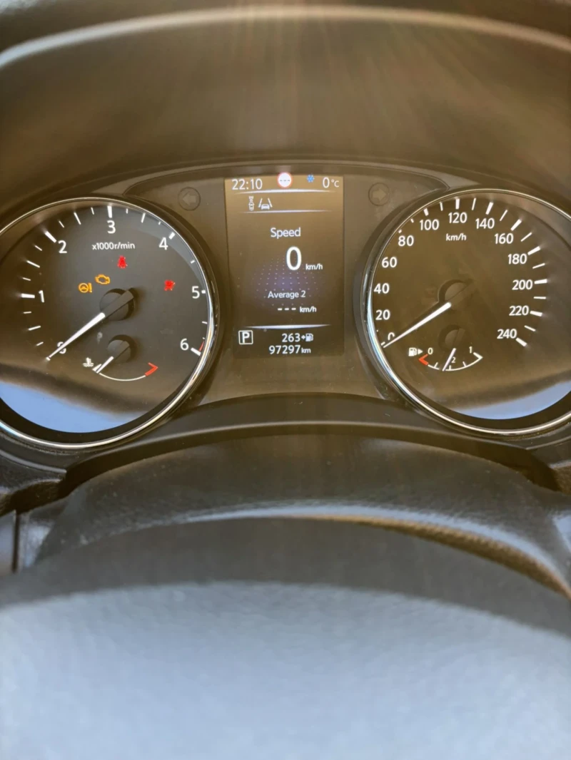 Nissan Qashqai 1.6 DCI, снимка 11 - Автомобили и джипове - 53076921