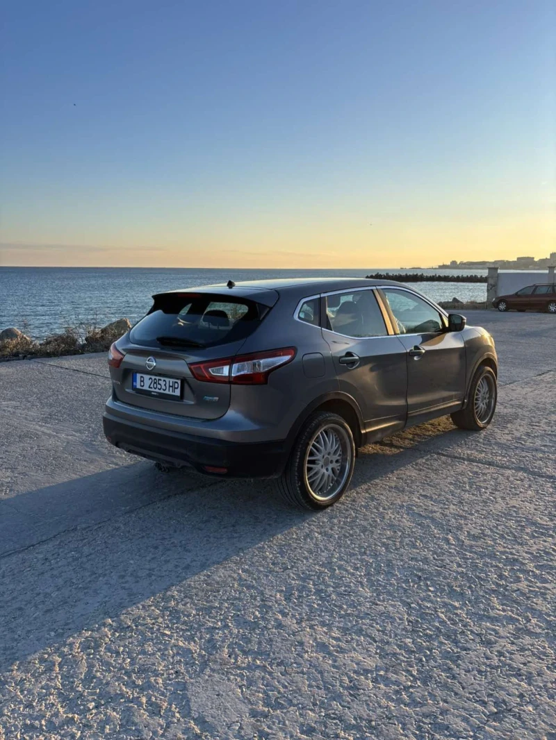 Nissan Qashqai 1.6 DCI, снимка 2 - Автомобили и джипове - 53076921