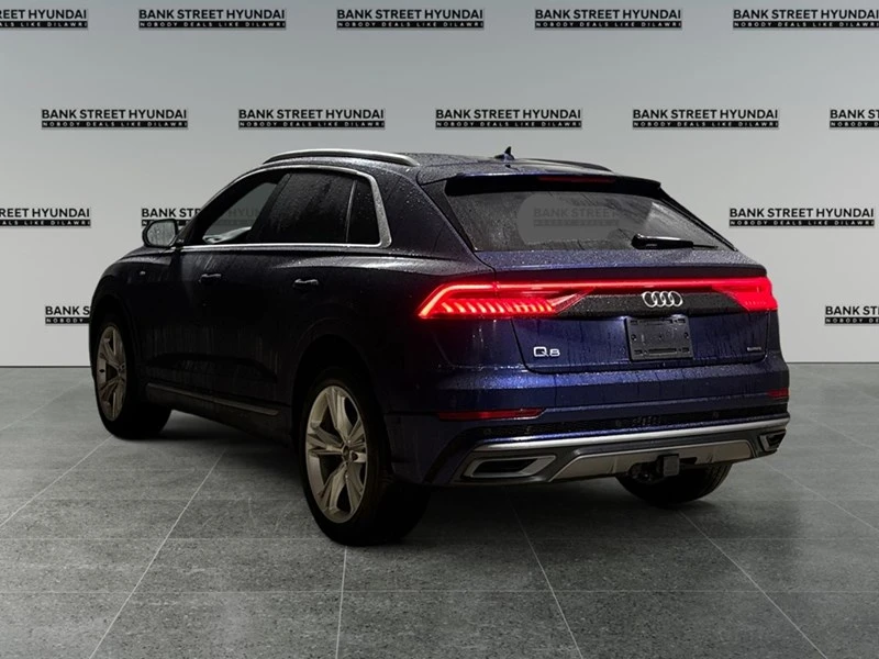 Audi Q8 S-LINE* DISTRONIC* PANO, снимка 4 - Автомобили и джипове - 53605790