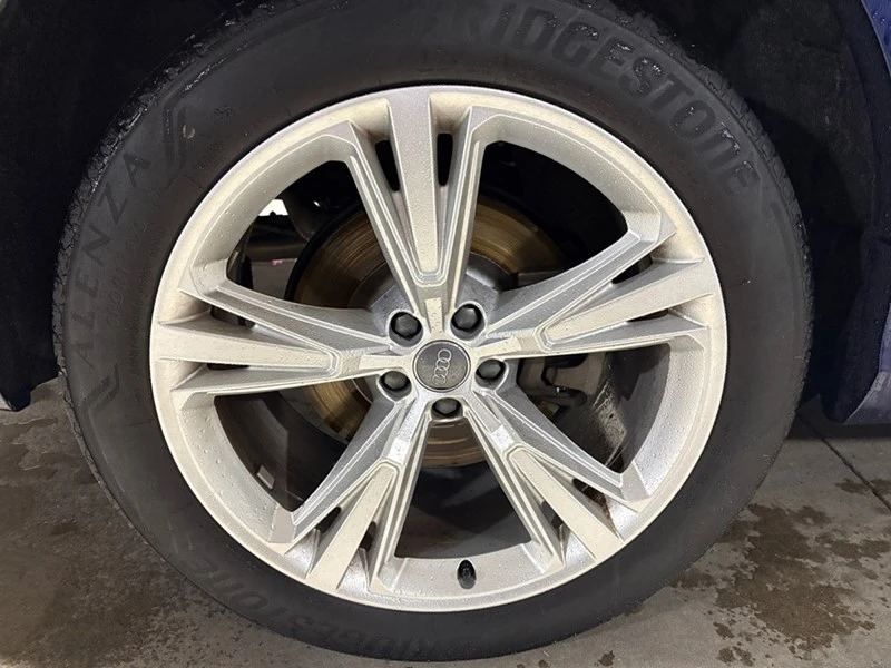 Audi Q8 S-LINE* DISTRONIC* PANO, снимка 15 - Автомобили и джипове - 53605790