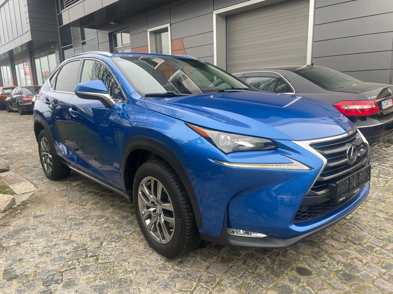Lexus NX 300h Executive 4x4 130 000км, снимка 4 - Автомобили и джипове - 53724023