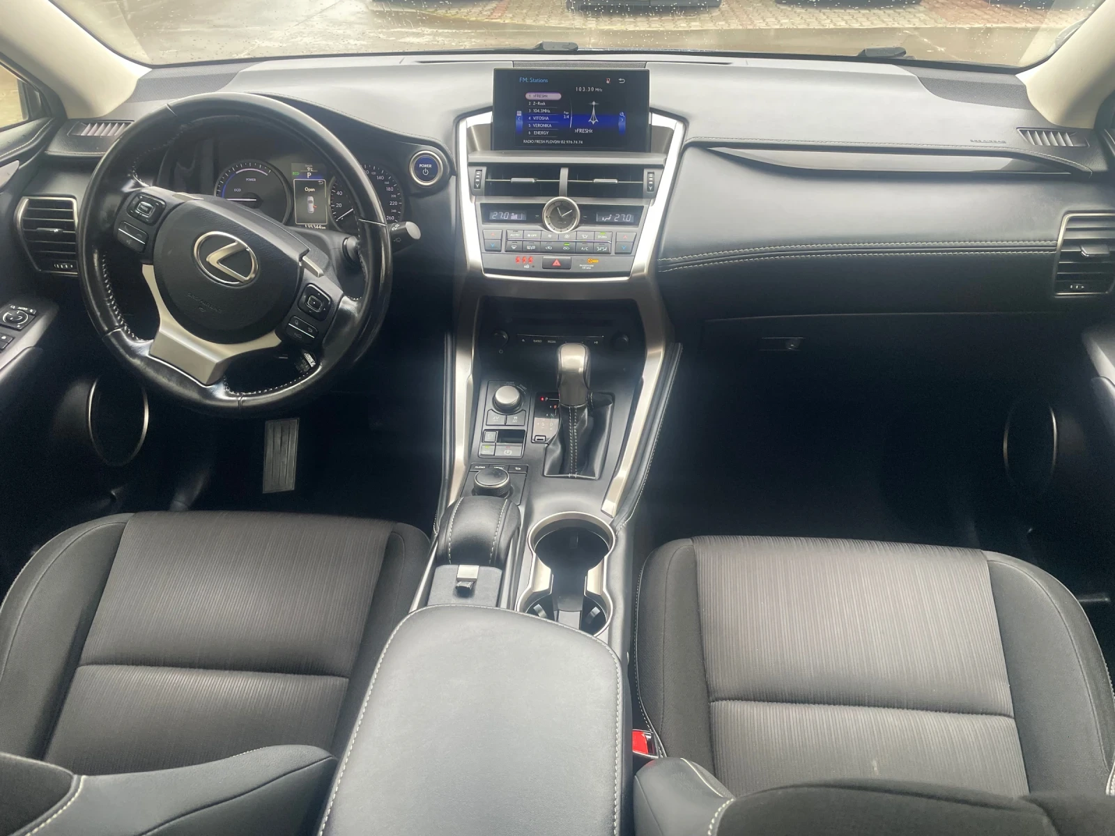 Lexus NX 300h Executive 4x4 130 000км, снимка 8 - Автомобили и джипове - 53724023