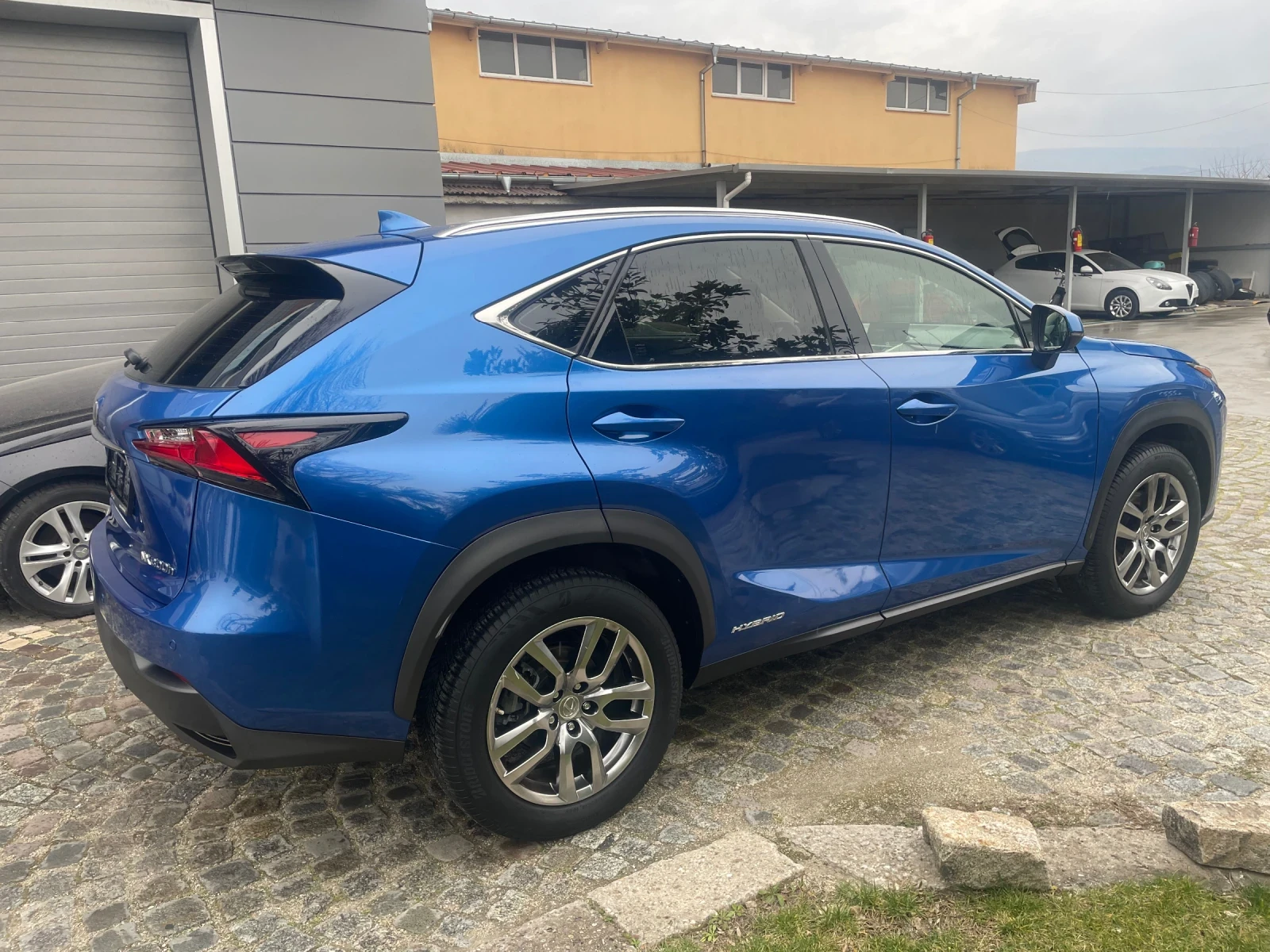 Lexus NX 300h Executive 4x4 130 000км, снимка 5 - Автомобили и джипове - 53724023