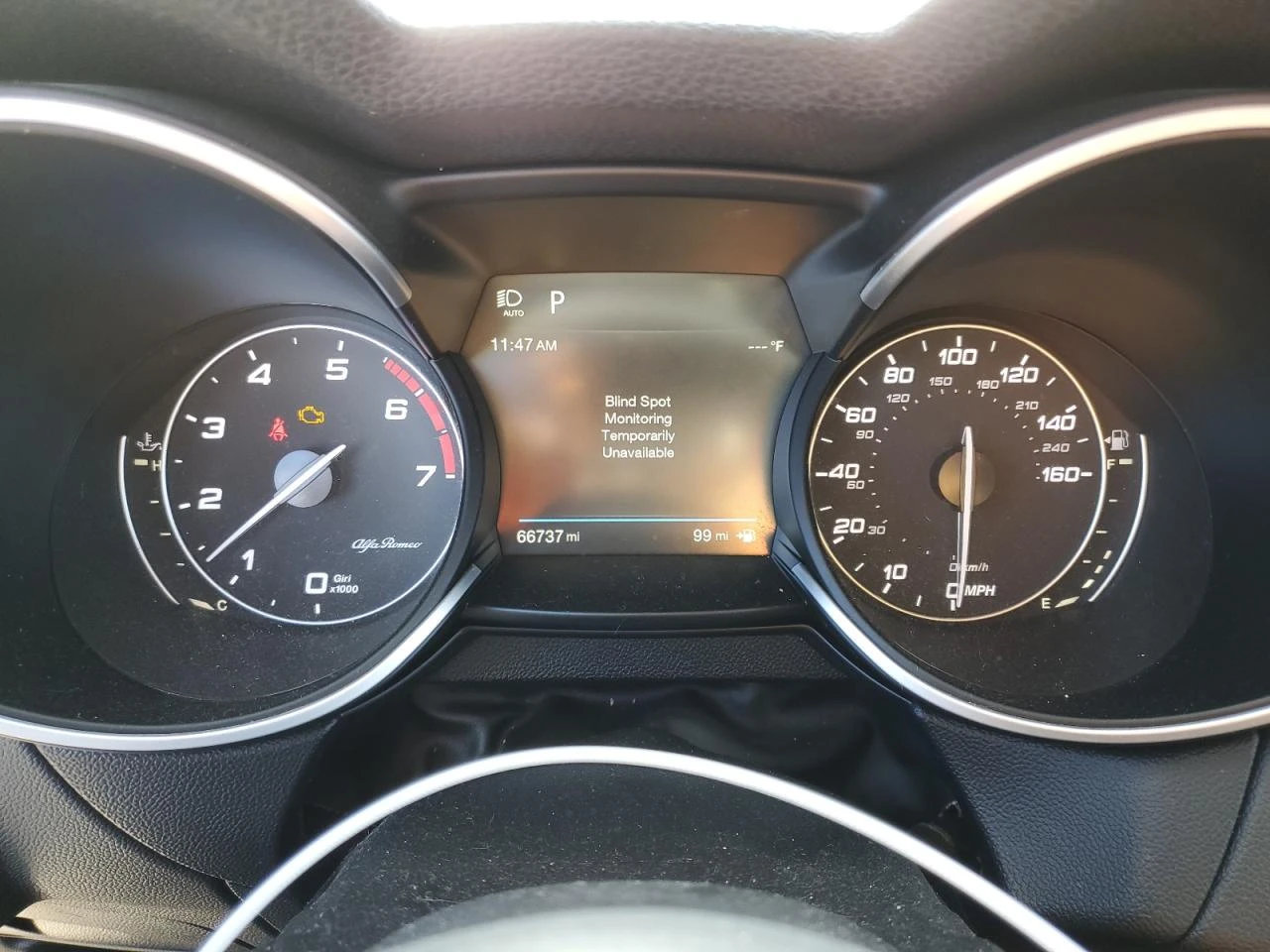 Alfa Romeo Stelvio * КОЖА* ПОДГРЕВ* LED* AWD* , снимка 9 - Автомобили и джипове - 53996504