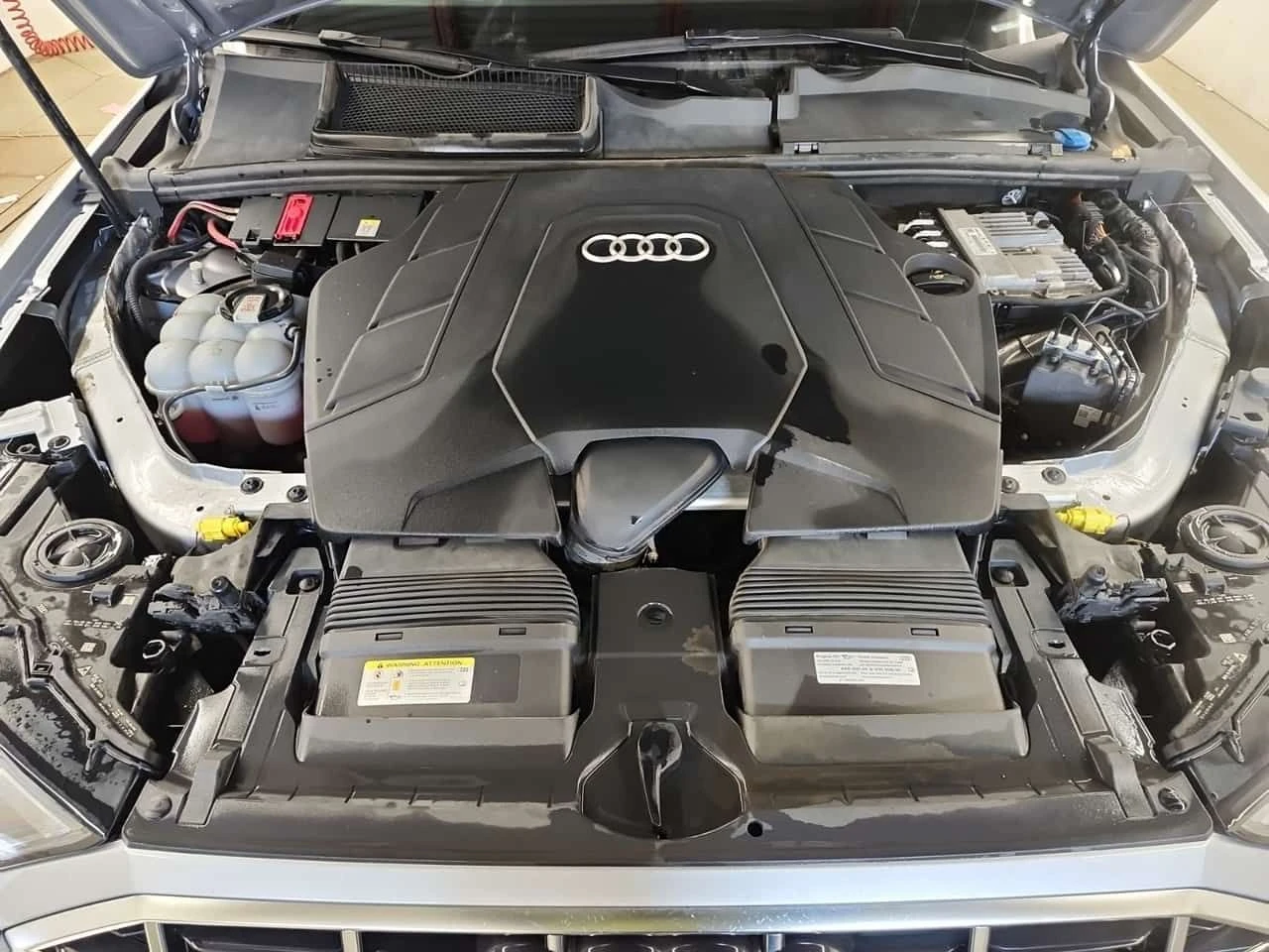 Audi Q7 55TFSI S-Line * KOMFORT * CARFAX * , снимка 14 - Автомобили и джипове - 54142919