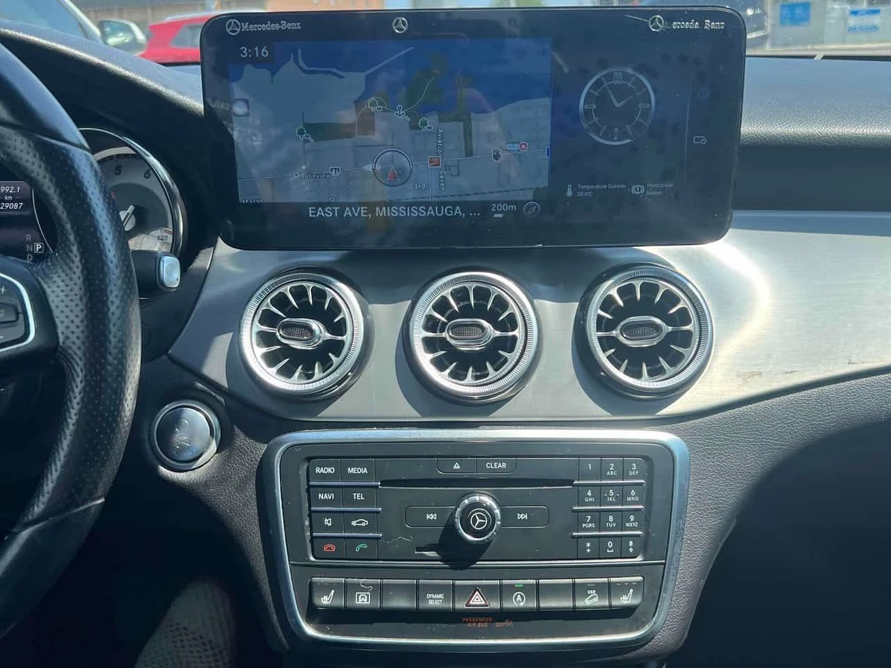 Mercedes-Benz GLA 250 4MATIC * ПАНОРАМА* ПОДГРЕВИ* ПРЕДСТАИВТЕЛСТВО* , снимка 9 - Автомобили и джипове - 55255114