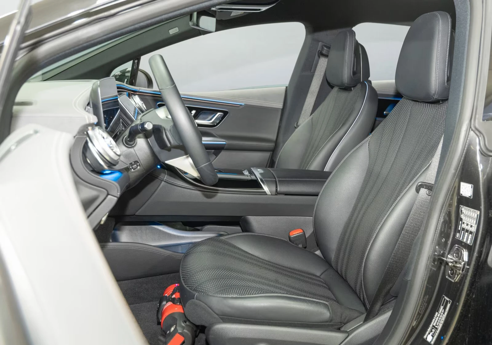 Mercedes-Benz EQE 300 Electric Art 98kWh, снимка 4 - Автомобили и джипове - 55689219