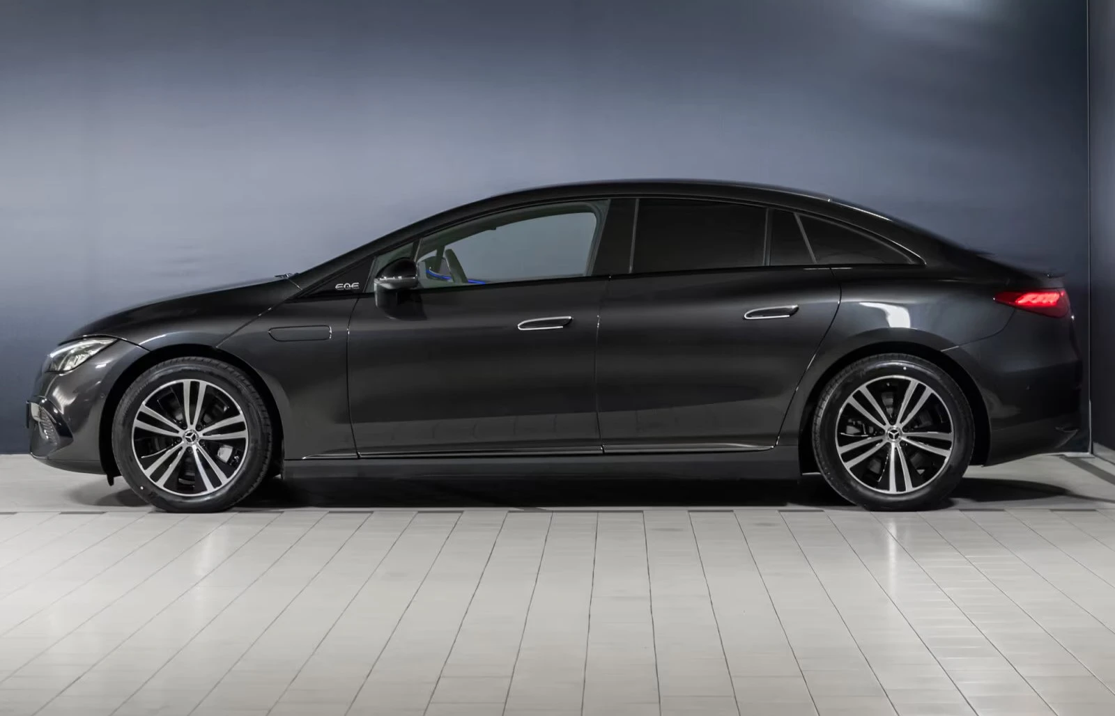 Mercedes-Benz EQE 300 Electric Art 98kWh, снимка 2 - Автомобили и джипове - 55689219
