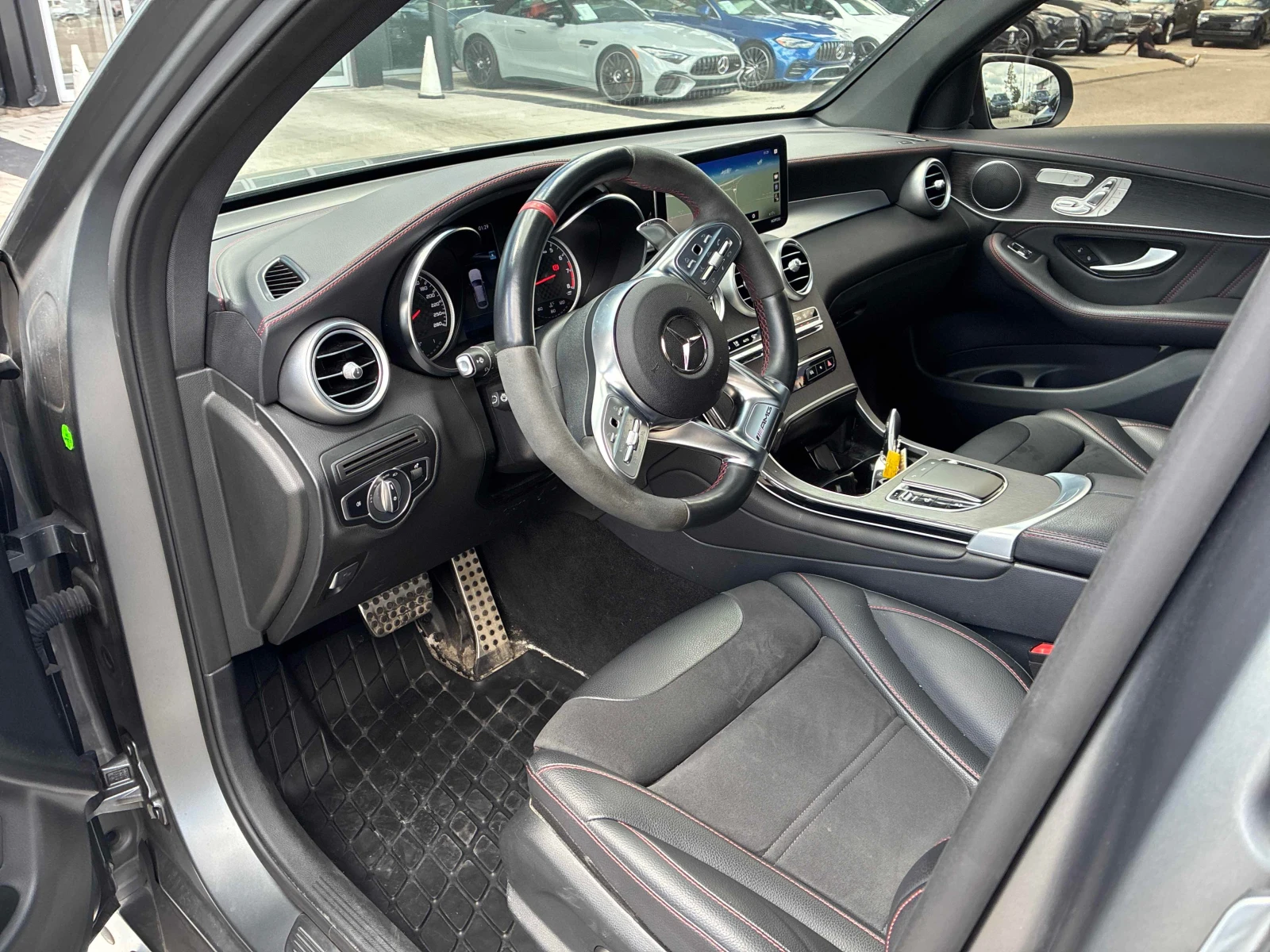 Mercedes-Benz GLC 43 AMG * CARFAX *  ОПЦИЯ ЗА ФИНАНСИРАНЕ, снимка 16 - Автомобили и джипове - 55850124
