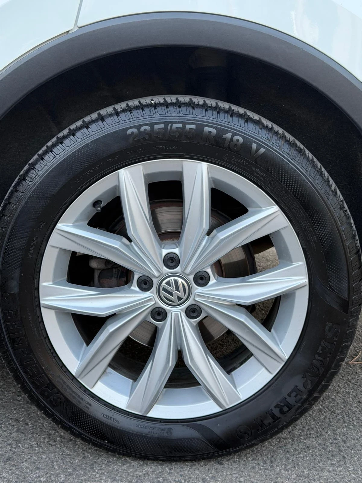 VW Tiguan, снимка 6 - Автомобили и джипове - 56378635