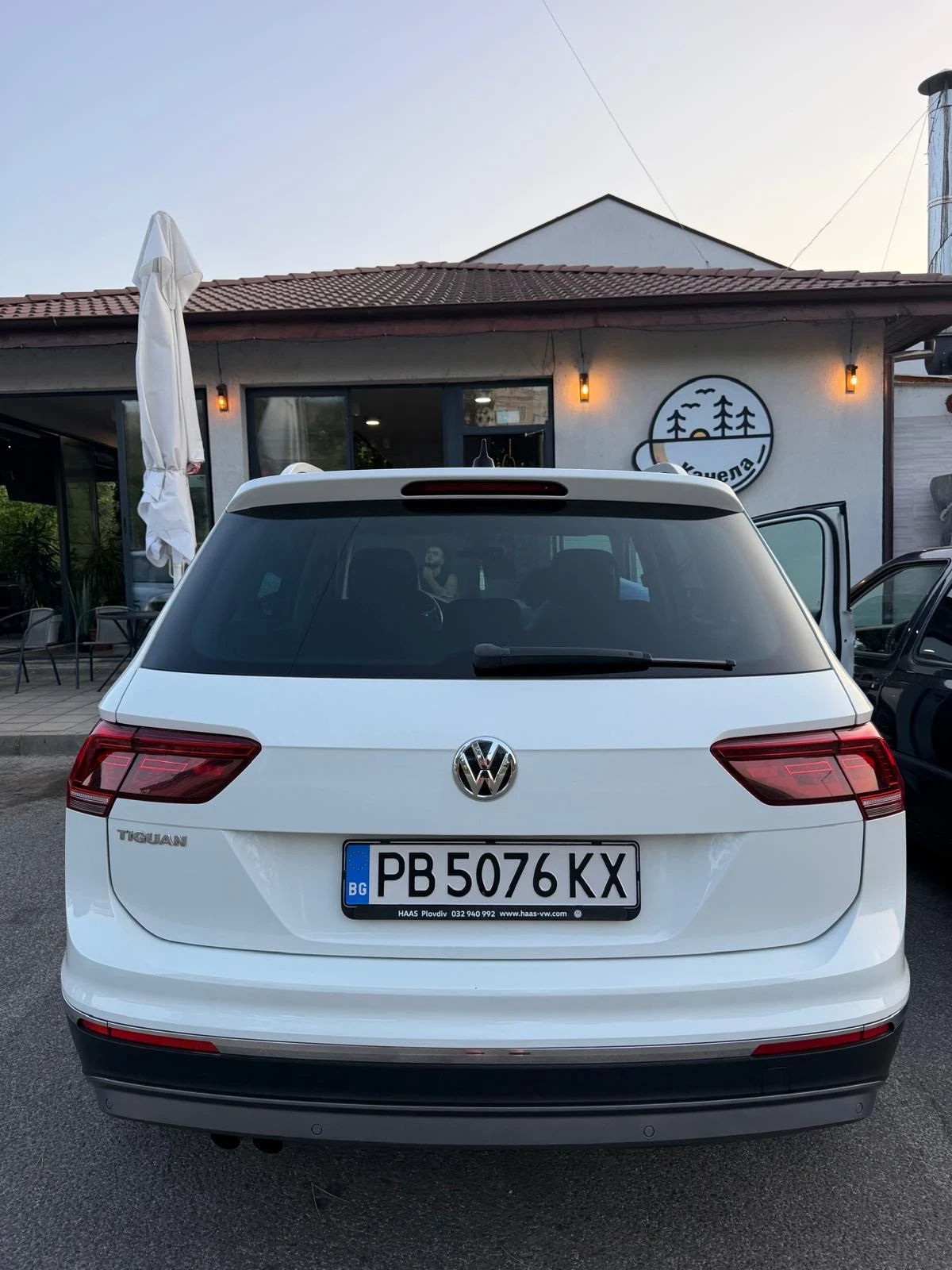 VW Tiguan, снимка 3 - Автомобили и джипове - 56378635