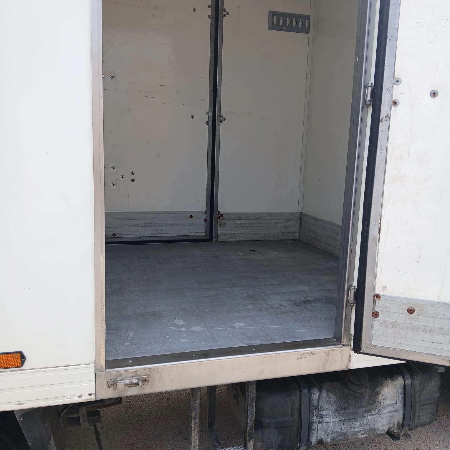 Nissan Capstar  - изображение 9