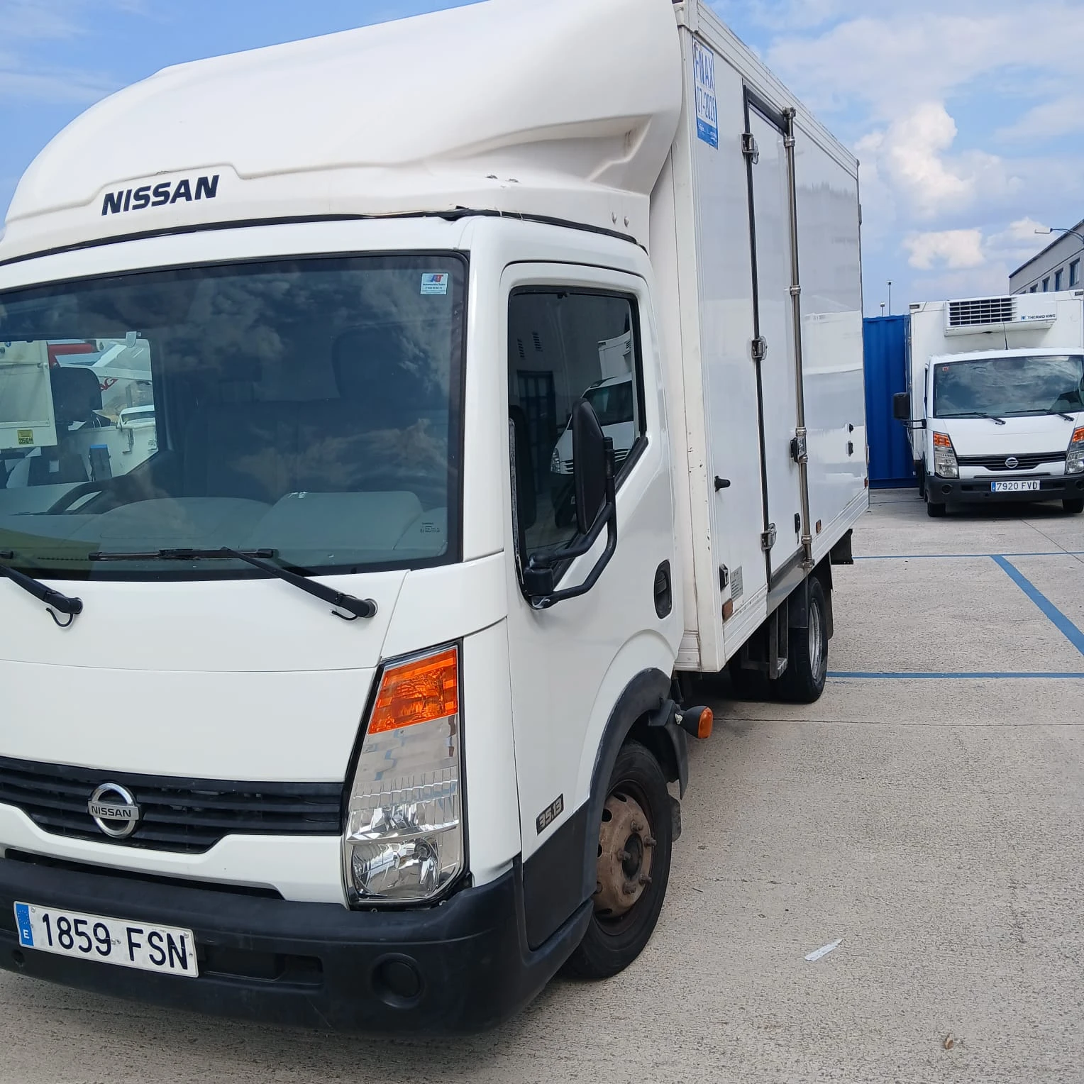 Nissan Capstar  - изображение 5