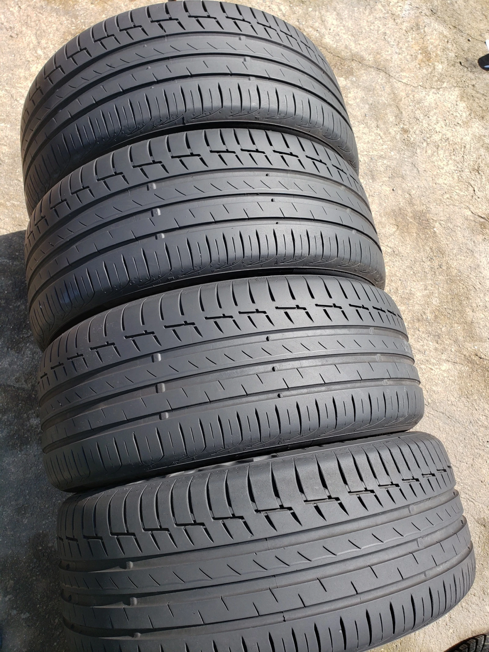 Гуми Летни 225/50R17, снимка 4 - Гуми и джанти - 54106759