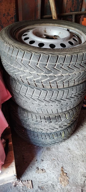        215/55R16