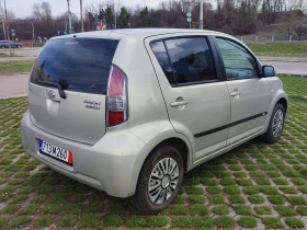     Daihatsu Sirion  1.3i-87kc-4X4---4