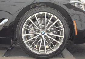 BMW 530 Harman Kardon, Distronic, Lane assist, Pano - 43900 лв. - 69583959 10