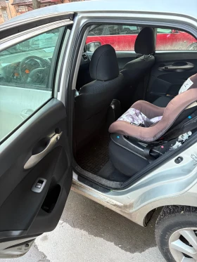 Toyota Auris, снимка 7