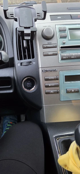 Toyota Corolla verso Корола версо 7 местна, 1, 8 - 4800 € / 9387.98 лв. - 37515773 11