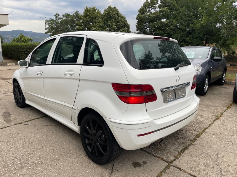 Mercedes-Benz B 180 Автоматик , снимка 4 - Автомобили и джипове - 46368391