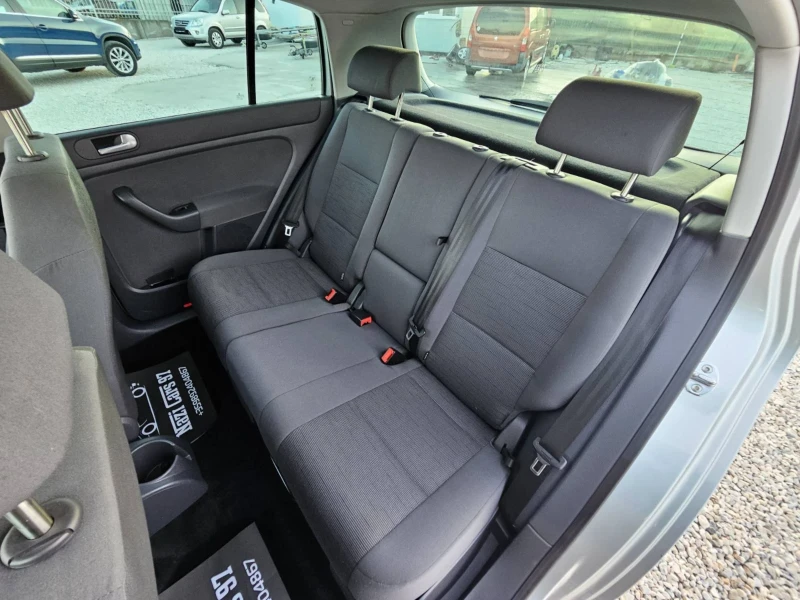 VW Golf Plus 1.6i/102к.с./УНИКАЛНА, снимка 11 - Автомобили и джипове - 48913154