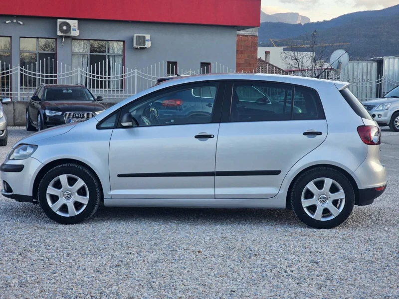 VW Golf Plus 1.6i/102к.с./УНИКАЛНА, снимка 3 - Автомобили и джипове - 48913154