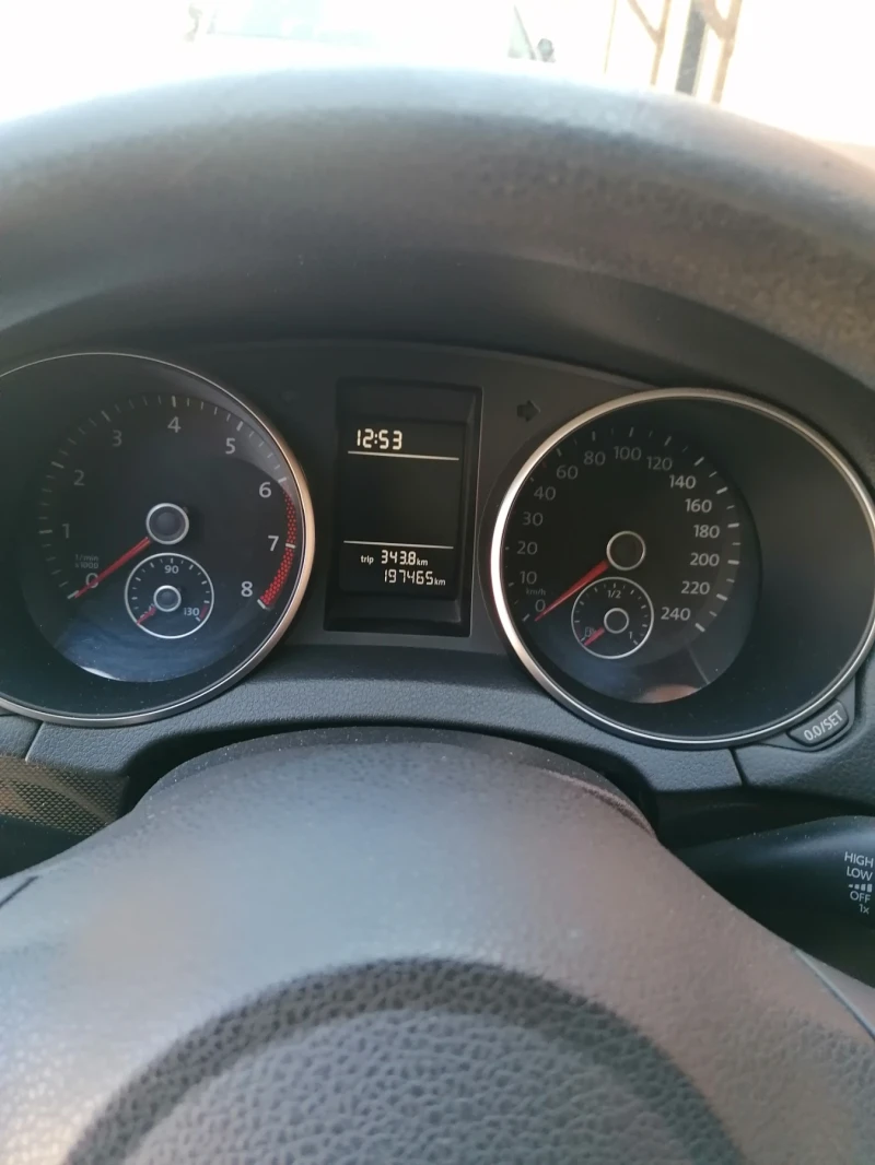 VW Golf, снимка 5 - Автомобили и джипове - 50385216