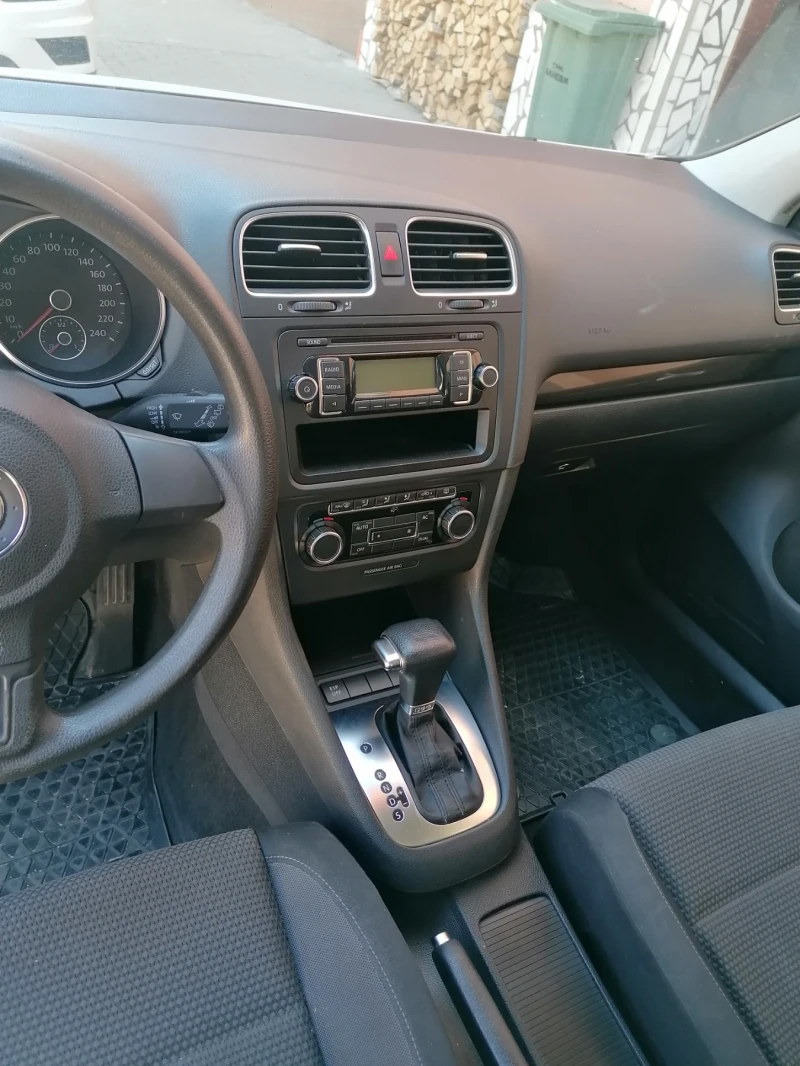 VW Golf, снимка 6 - Автомобили и джипове - 50385216