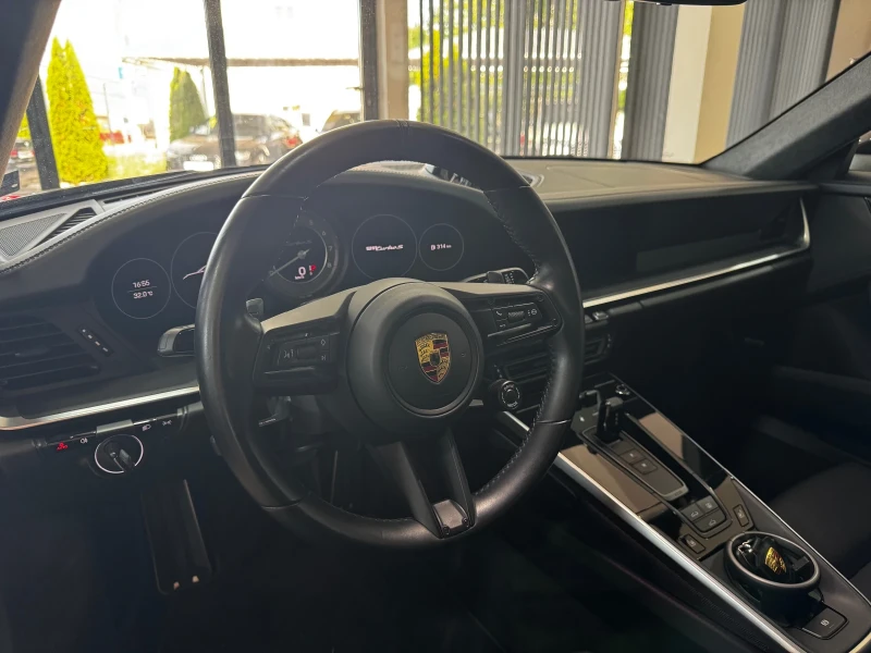 Porsche 911 992 TurboS PCCB Exclusive SportChrono BOSE PANO, снимка 9 - Автомобили и джипове - 51119091